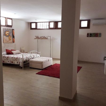 La tana di Furby Apartment Brindisi Bagian luar foto