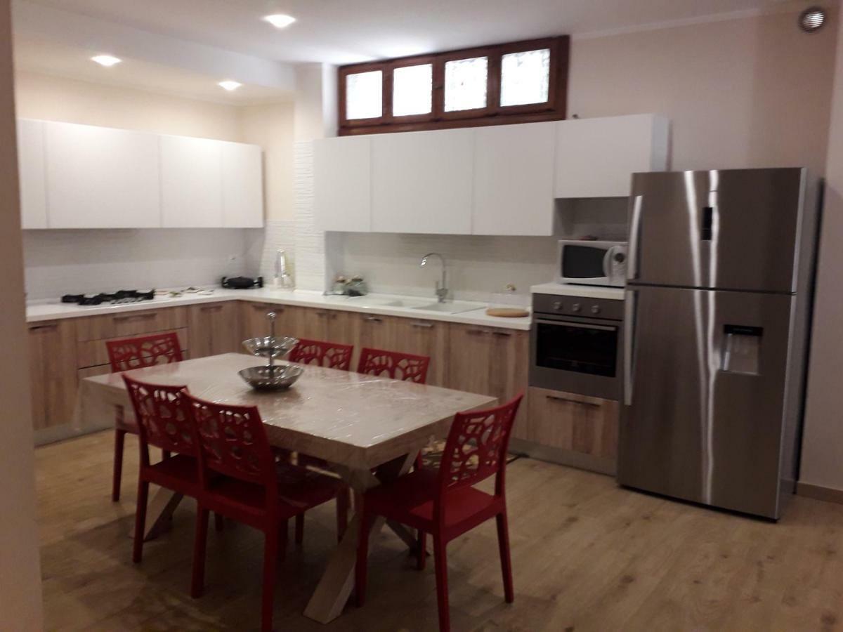 La tana di Furby Apartment Brindisi Bagian luar foto