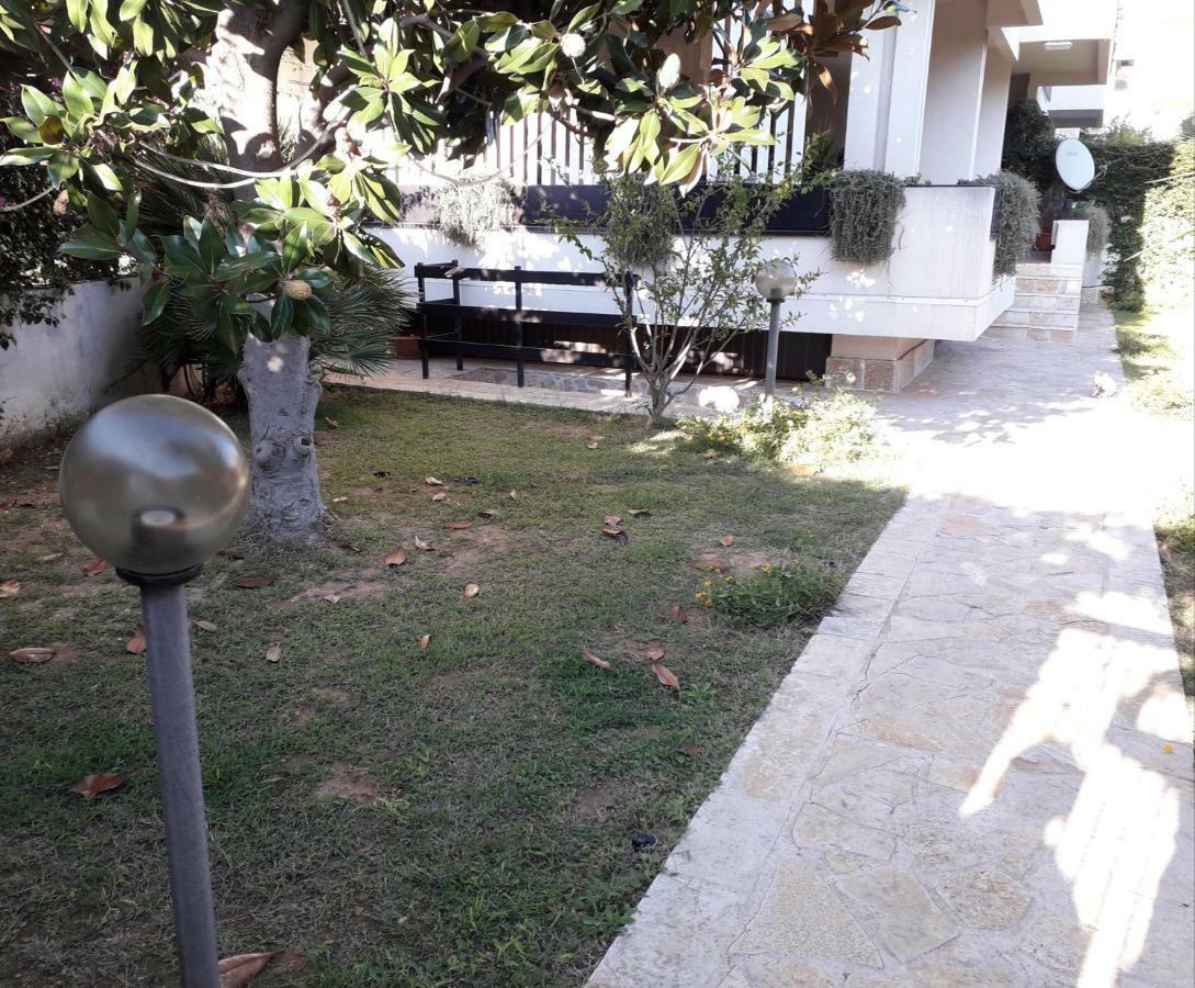 La tana di Furby Apartment Brindisi Bagian luar foto